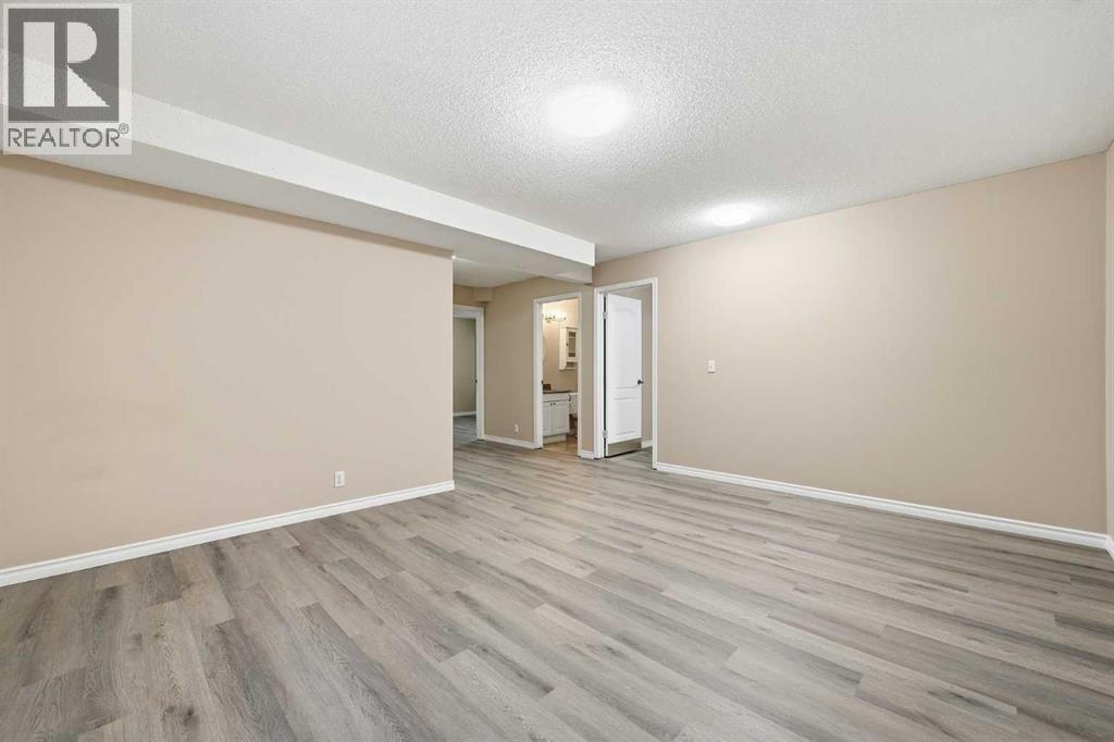1076 Cranston Drive SE — photo 39