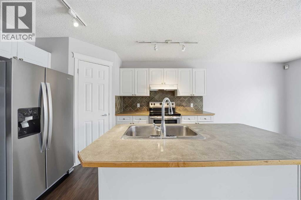 1076 Cranston Drive SE — photo 8