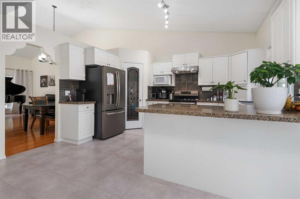 704 Woodside Drive NW — photo 14