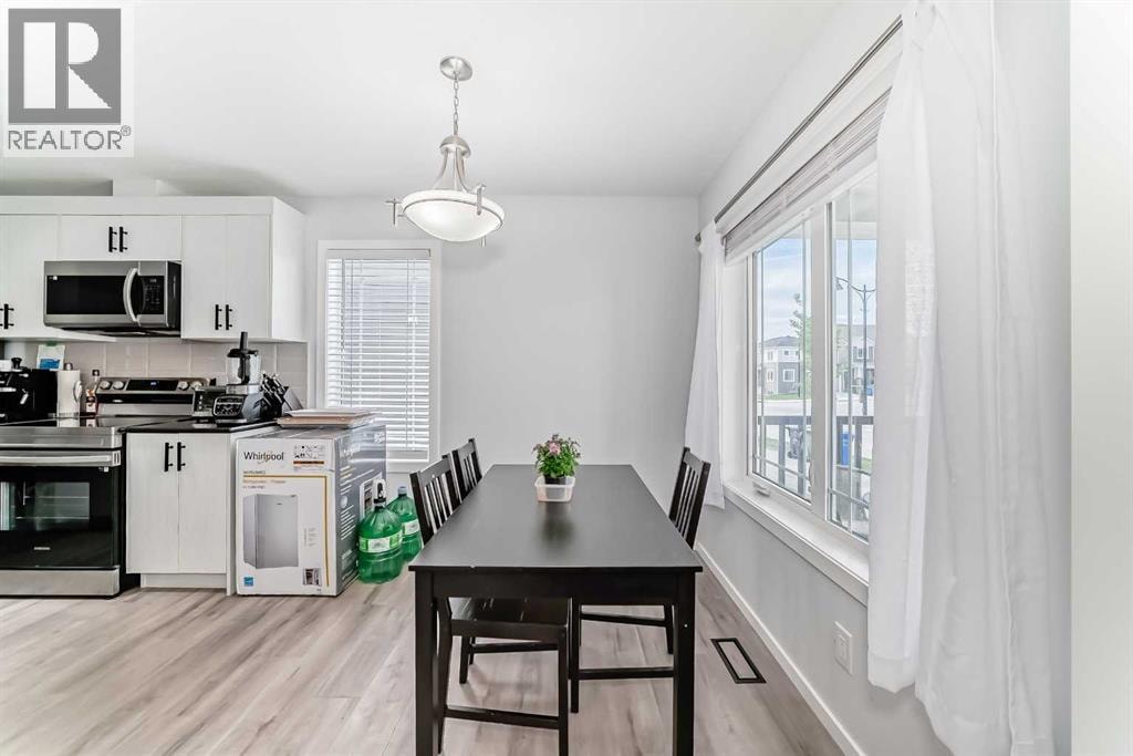 181 Yorkville Boulevard SW — photo 13