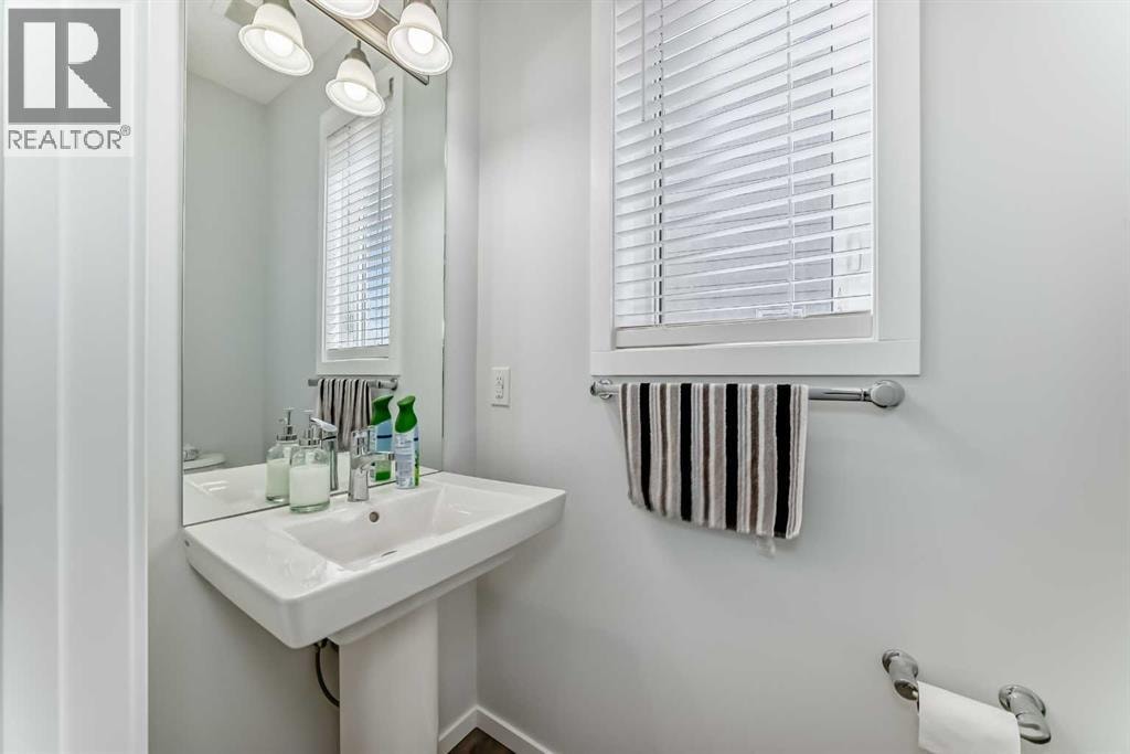 181 Yorkville Boulevard SW — photo 18