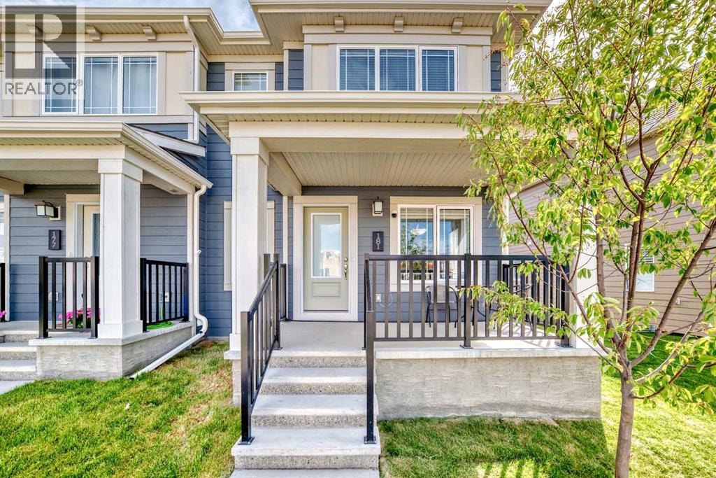 181 Yorkville Boulevard SW — photo 2