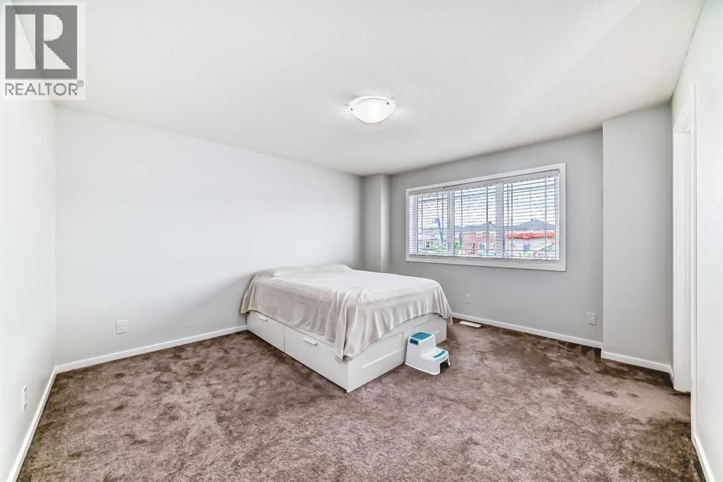 181 Yorkville Boulevard SW — photo 20