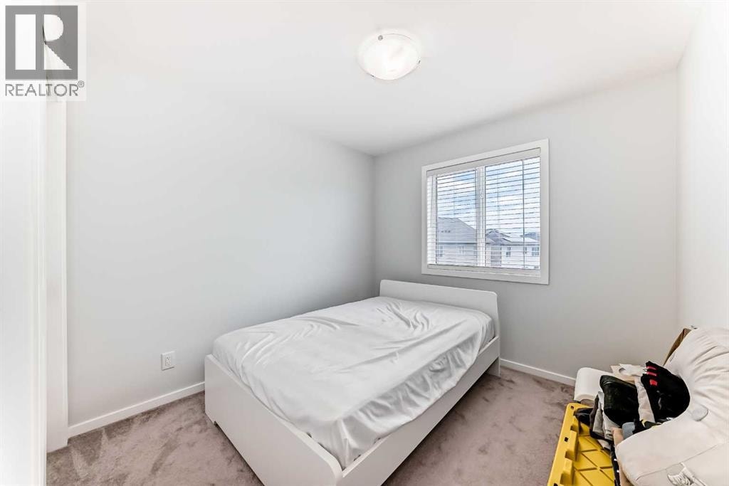 181 Yorkville Boulevard SW — photo 30