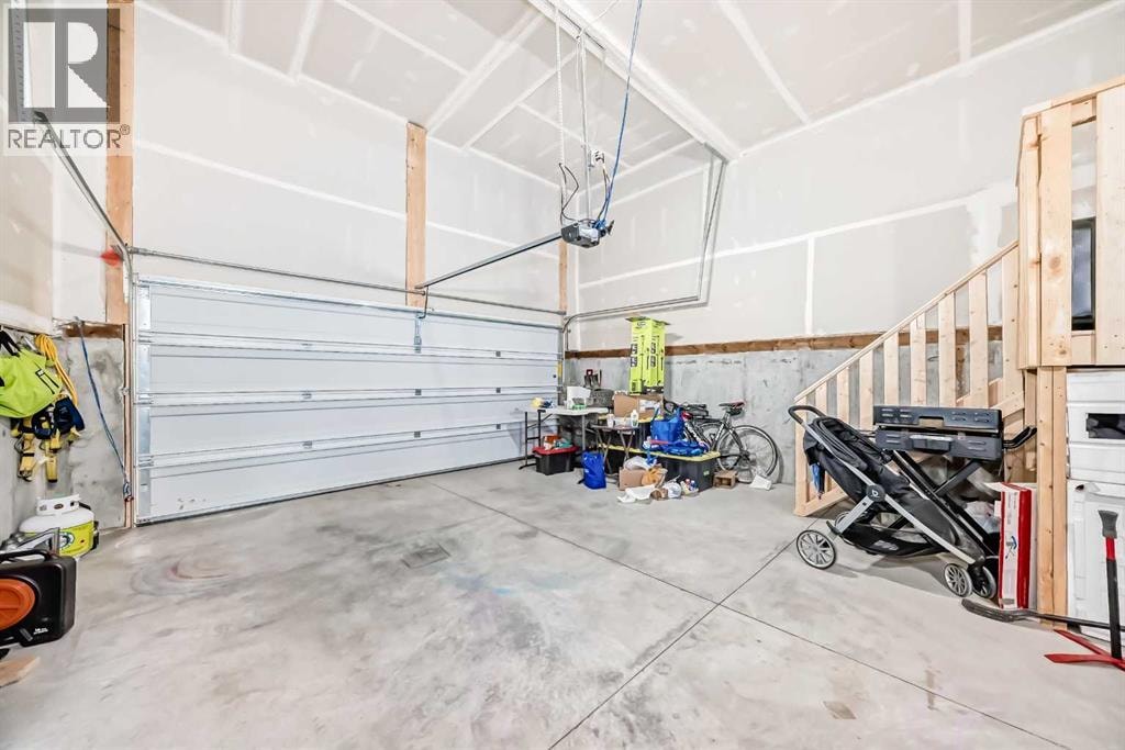 181 Yorkville Boulevard SW — photo 41