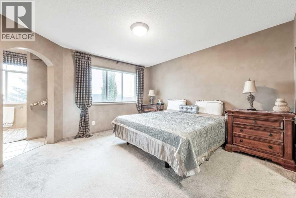 40 Cougar Ridge Heights SW — photo 32