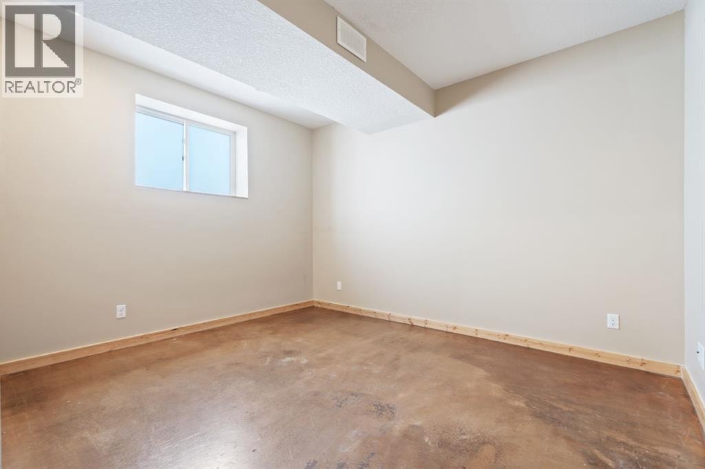 135 Drake Landing View — photo 36