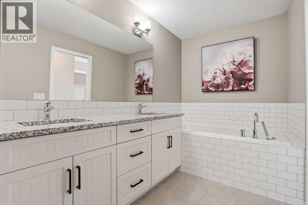 393 Masters Avenue SE — photo 28