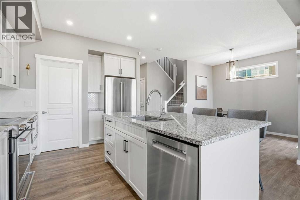 393 Masters Avenue SE — photo 6