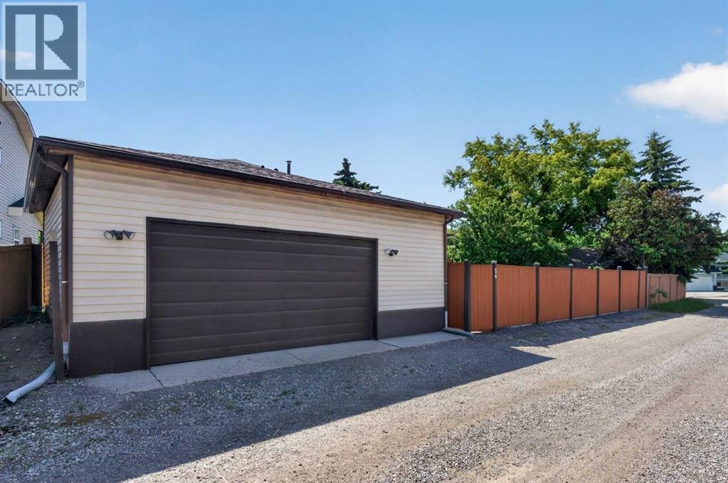 24 Mckenna Mews SE — photo 31