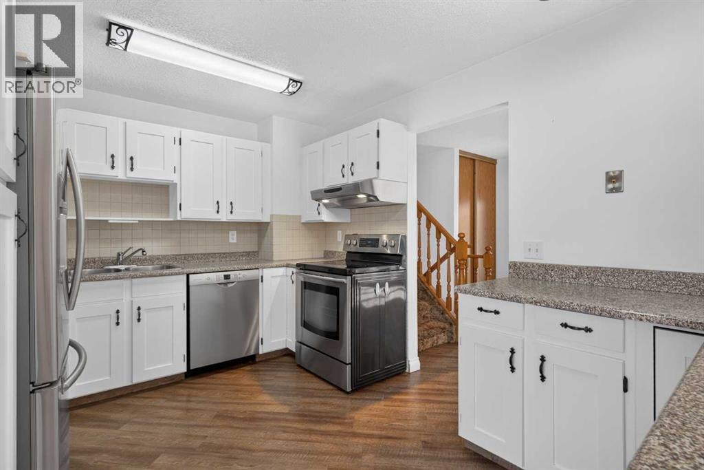 24 Mckenna Mews SE — photo 8