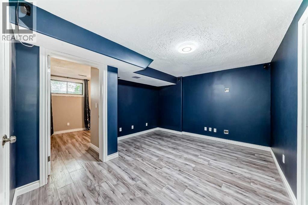 55 Woodstock Way SW — photo 29