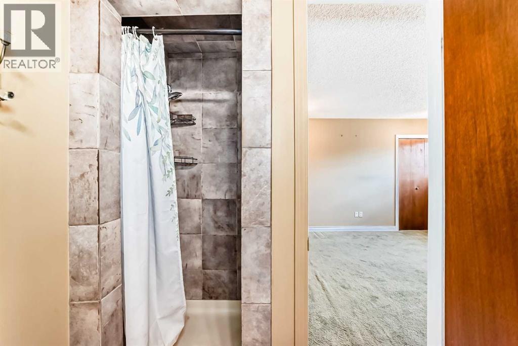 55 Woodstock Way SW — photo 19