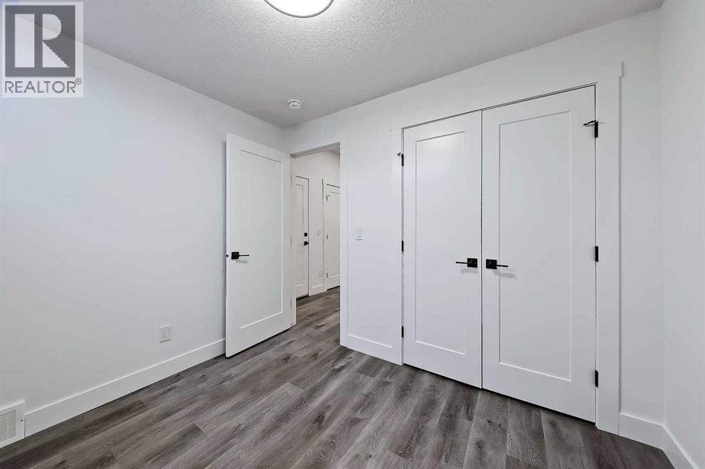 3536 43 Street SW — photo 39
