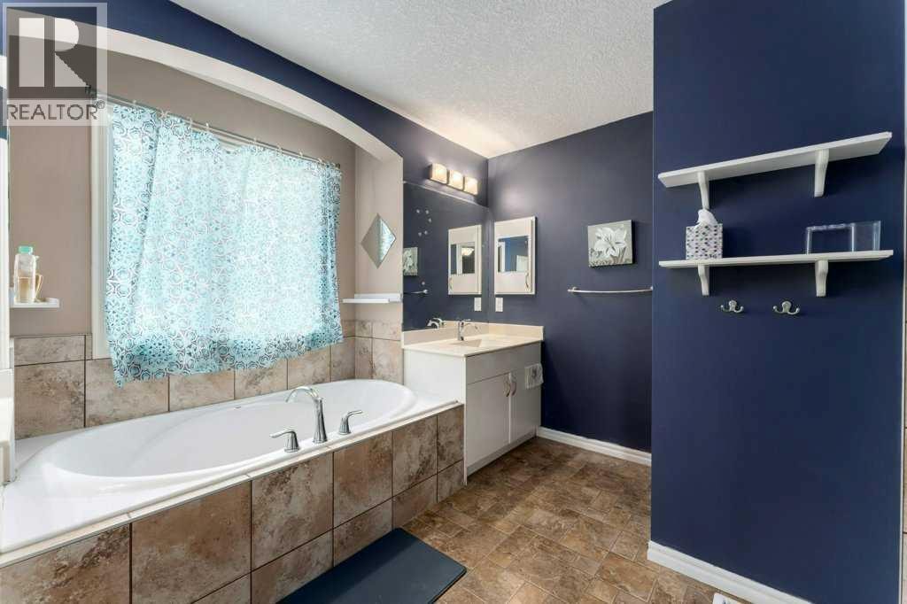 89 Cranarch Grove SE — photo 18