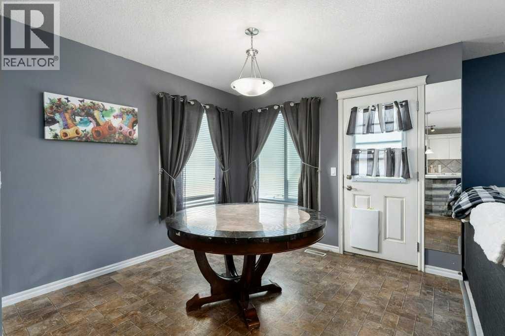 89 Cranarch Grove SE — photo 10
