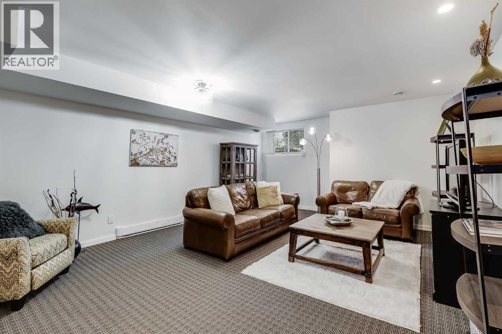 2729 Cochrane Road NW — photo 31