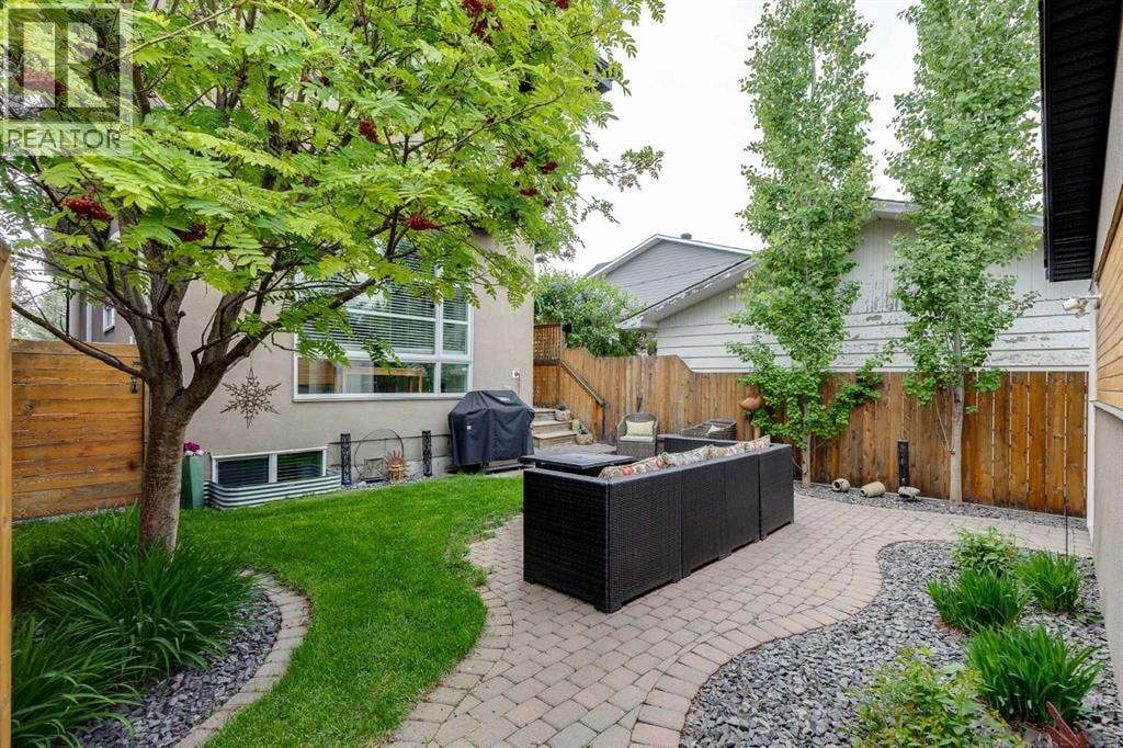 2729 Cochrane Road NW — photo 40