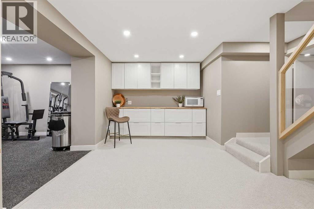 349 Capri Avenue NW — photo 33
