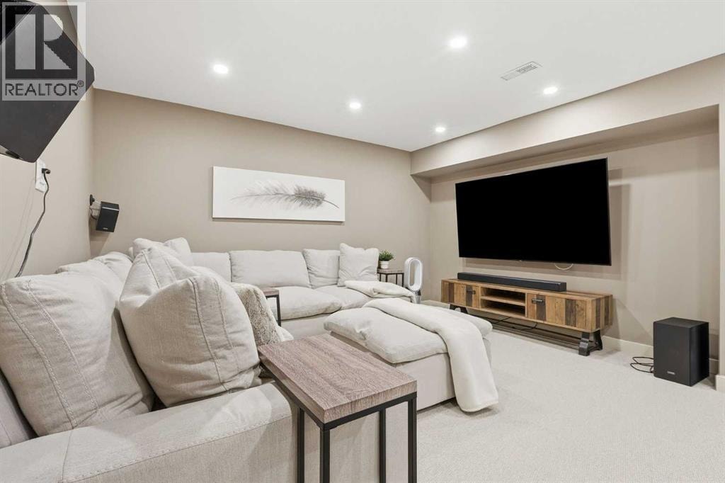 349 Capri Avenue NW — photo 32