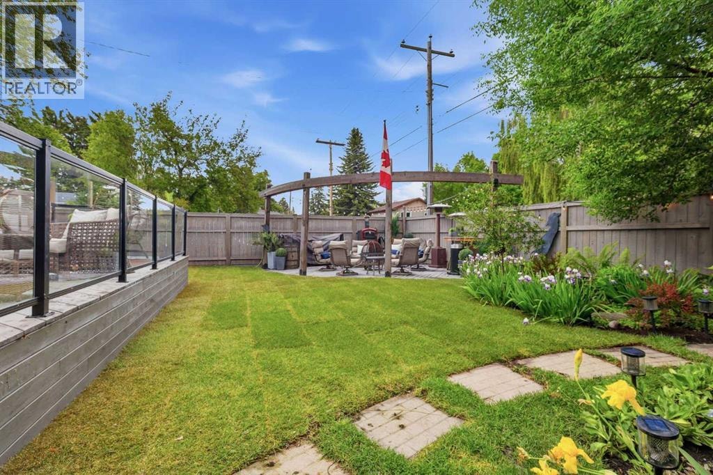 349 Capri Avenue NW — photo 44
