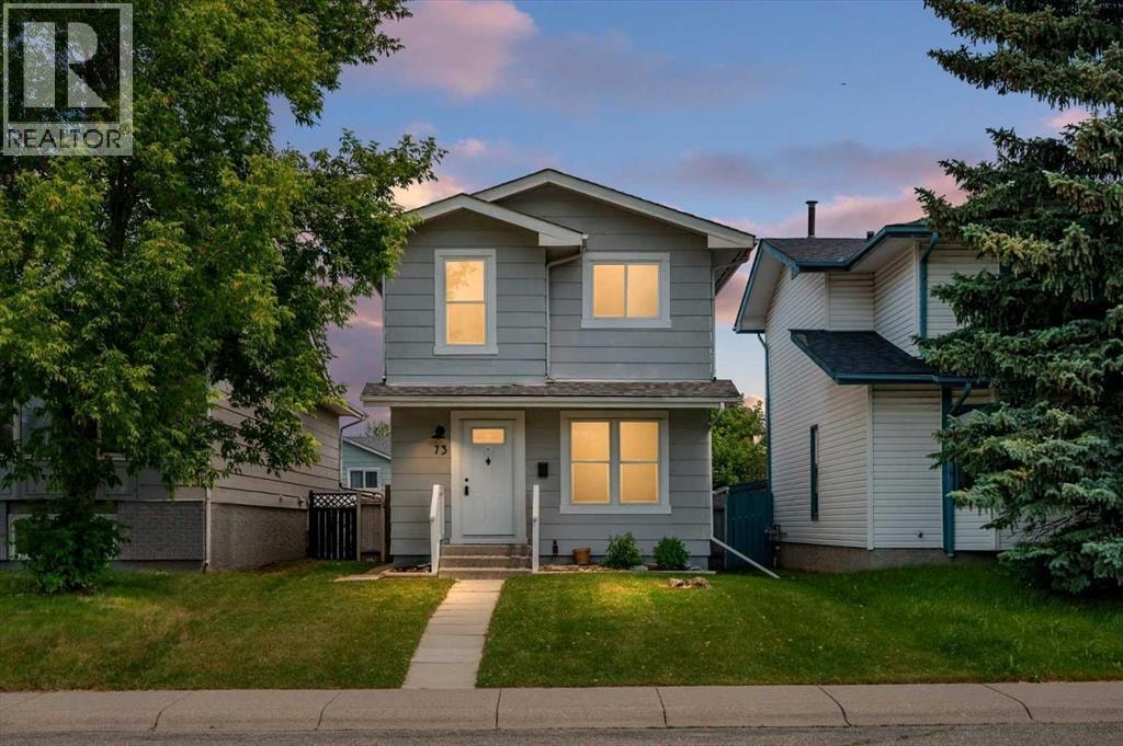 73 Sunvale Crescent SE — photo 1