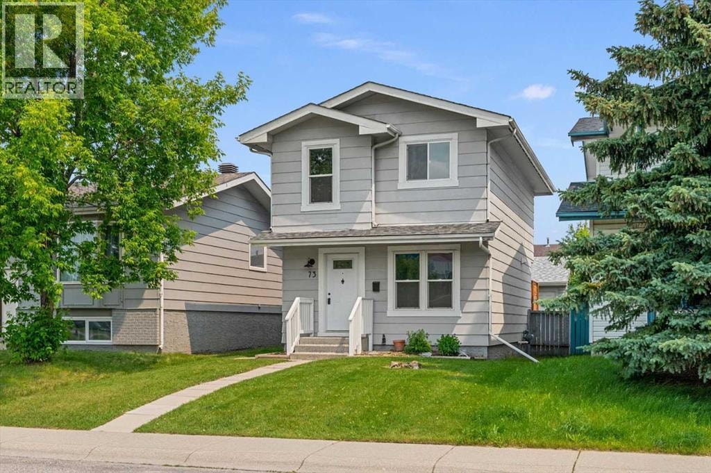 73 Sunvale Crescent SE — photo 2