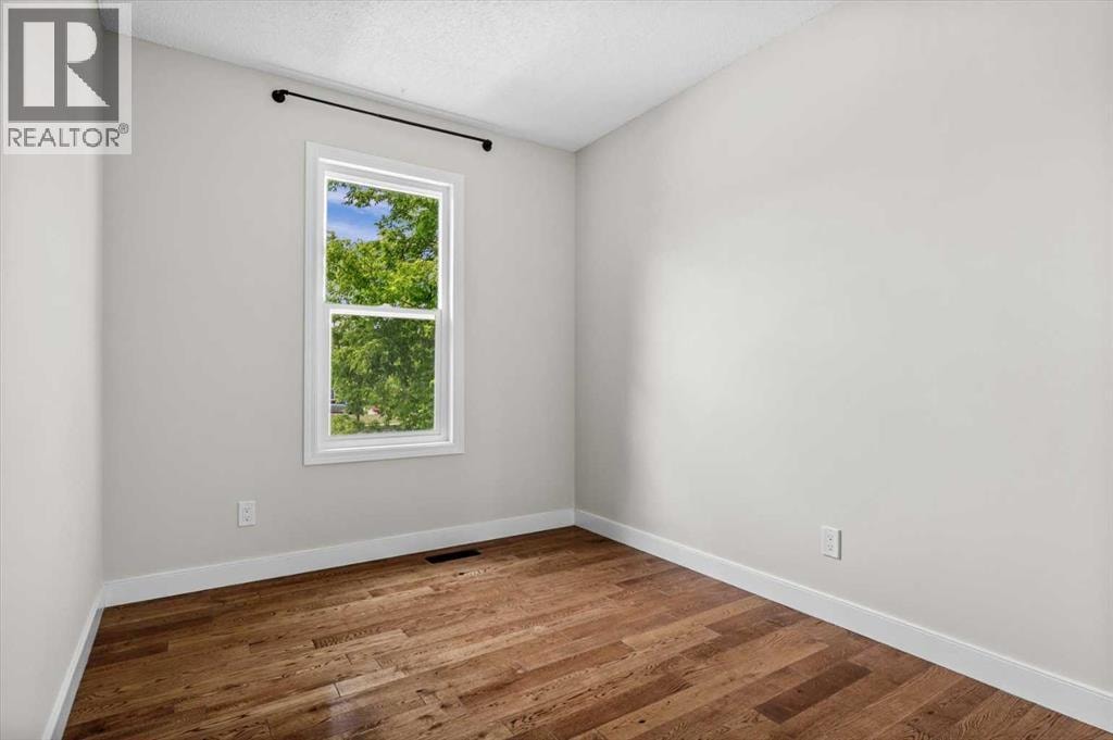 73 Sunvale Crescent SE — photo 28