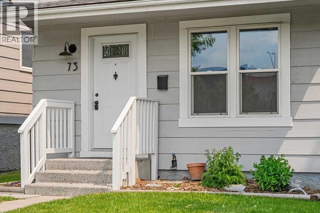 73 Sunvale Crescent SE — photo 3