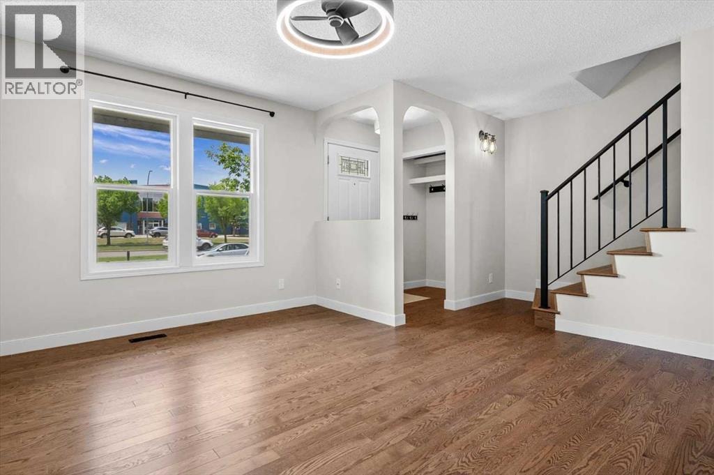 73 Sunvale Crescent SE — photo 6