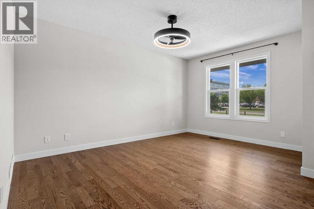 73 Sunvale Crescent SE — photo 8