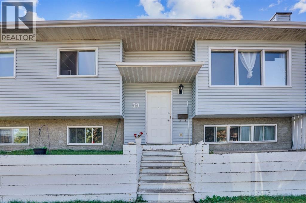 39 Ventura Road NE — photo 1