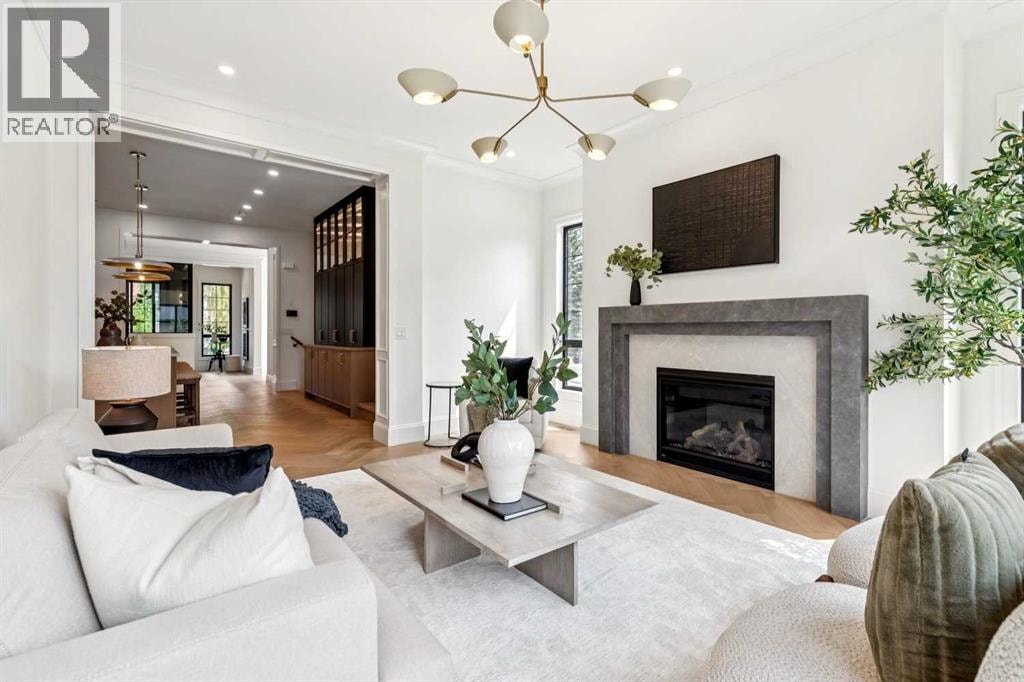 1603 42 Avenue SW — photo 16
